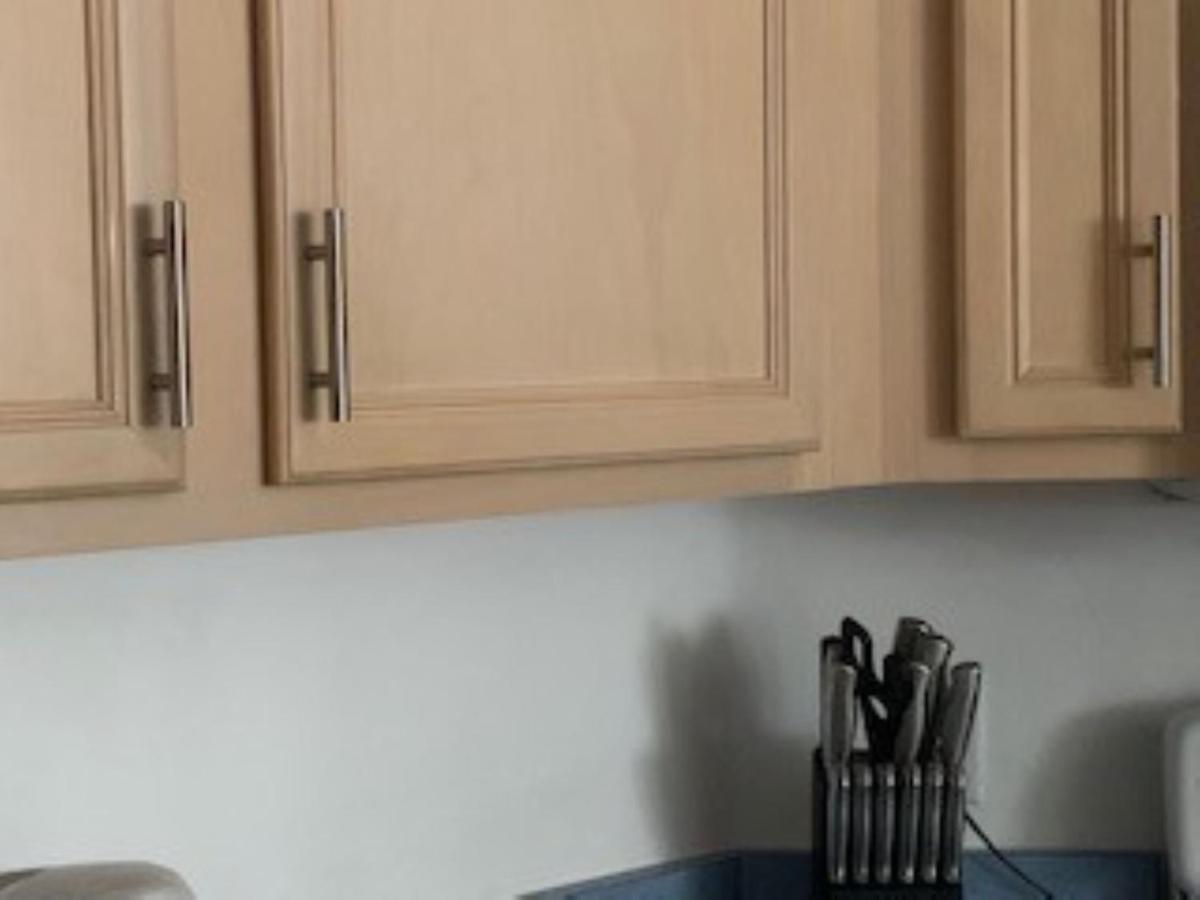 Luxury - 75 Inch Smart Tv, Upgrades Throughout! 20 Minutes To