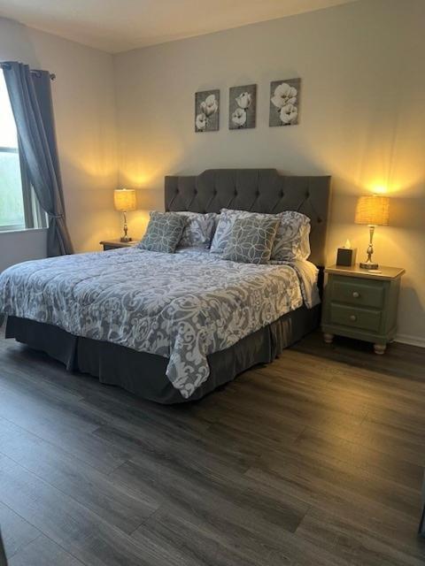 Luxury - 75 Inch Smart Tv, Upgrades Throughout! 20 Minutes To Villa