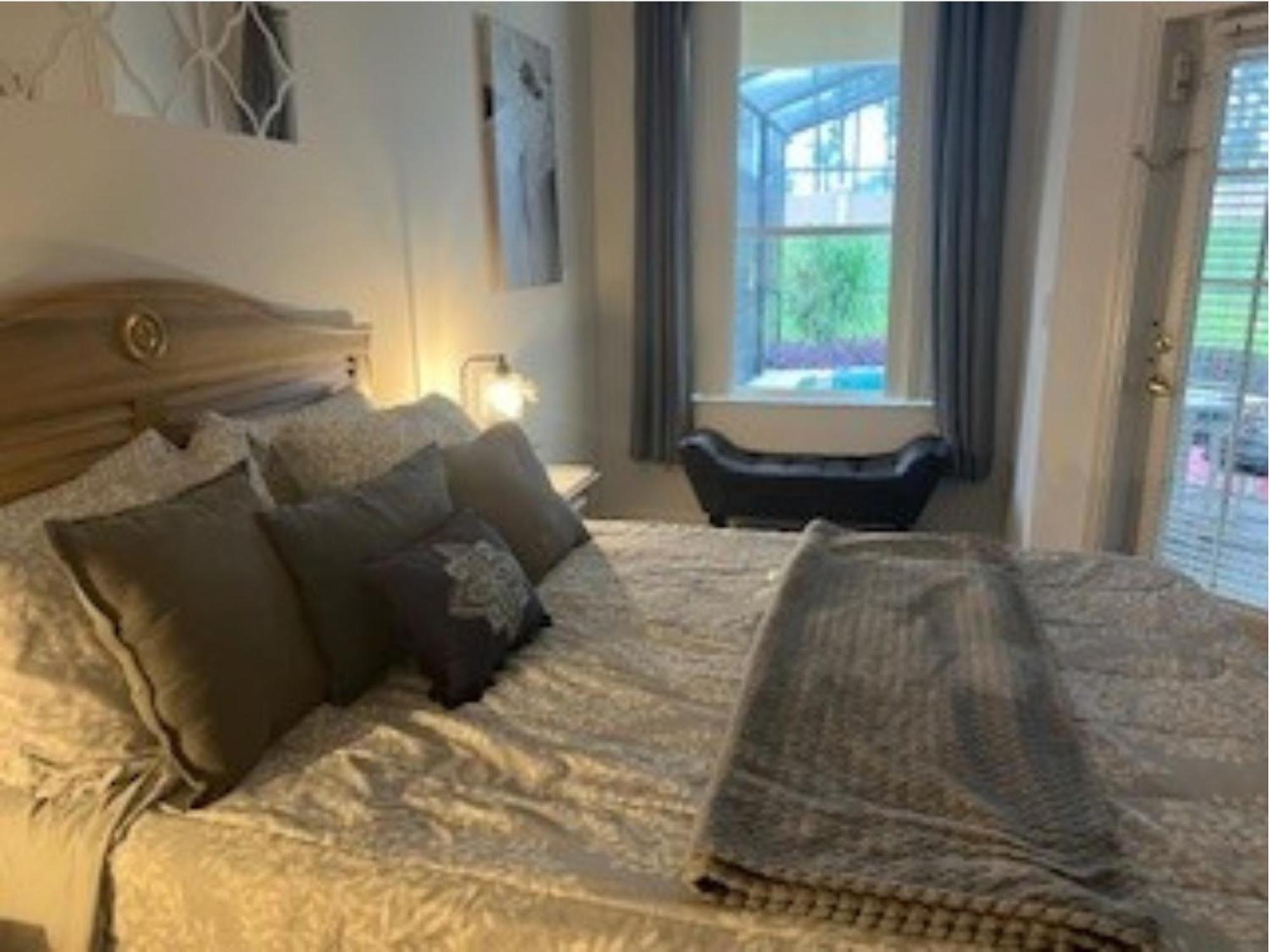 Villa Luxury - 75 Inch Smart Tv, Upgrades Throughout! 20 Minutes To *
