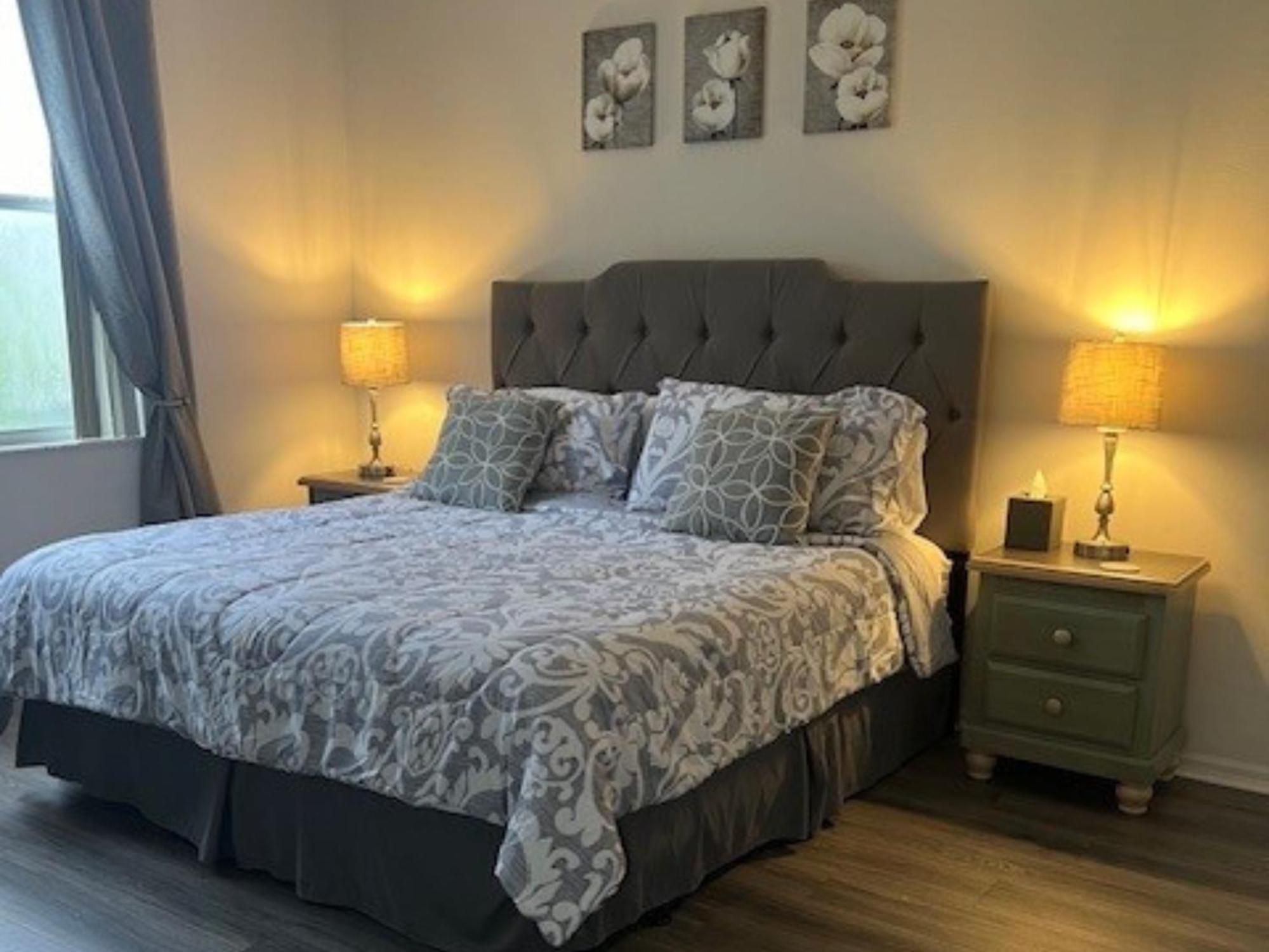 Luxury - 75 Inch Smart Tv, Upgrades Throughout! 20 Minutes To Villa Davenport