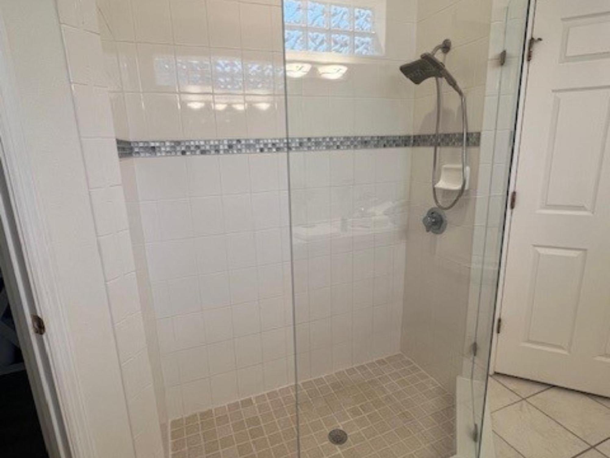 Luxury - 75 Inch Smart Tv, Upgrades Throughout! 20 Minutes To Villa